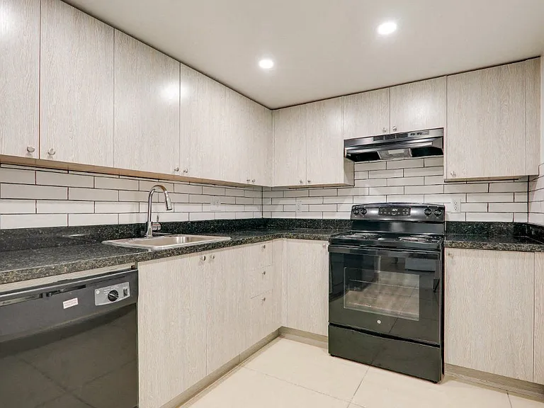 Windward Vista — Photo 14