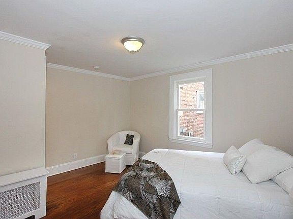2nd image of 290 Essex St