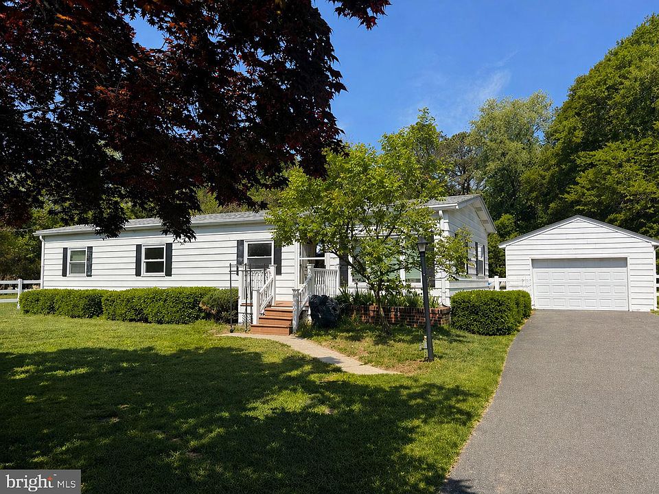 1st image of 607 Meadow Brook Ln