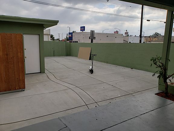 3rd image of 4427 W 140th St #A