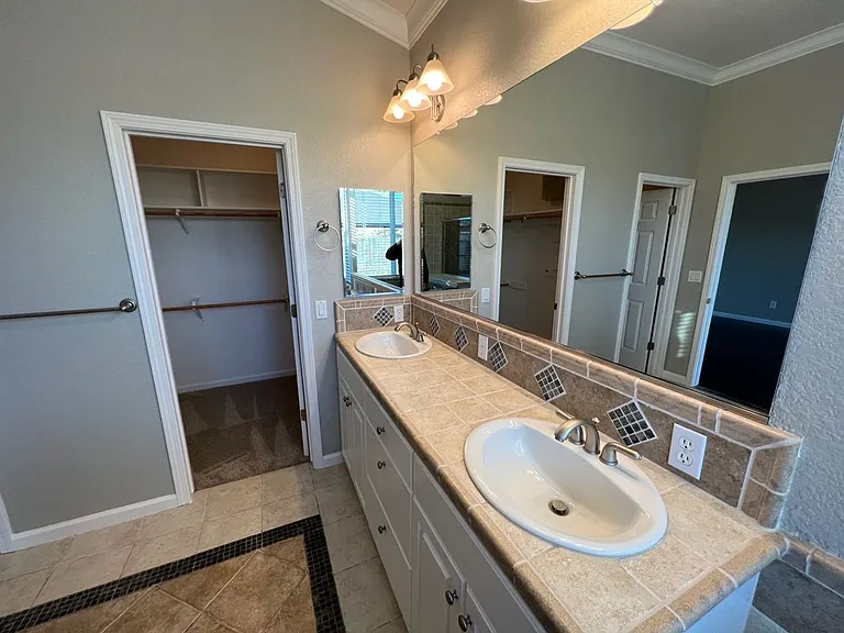 937 Jasmine Hollow Dr — Photo 23