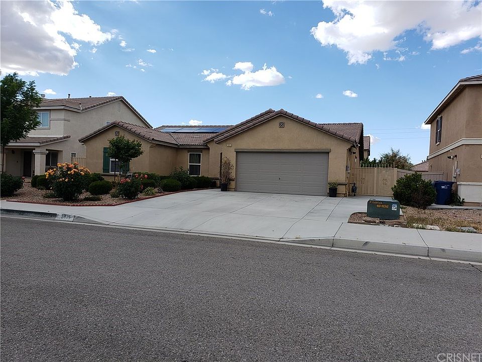 2nd image of 3115 Topaz Ln