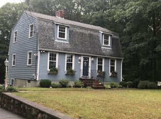 21 Killian Rd, Johnston, RI 02919