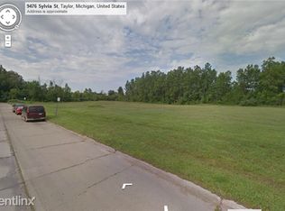 9441 Sylvia St, Taylor, MI