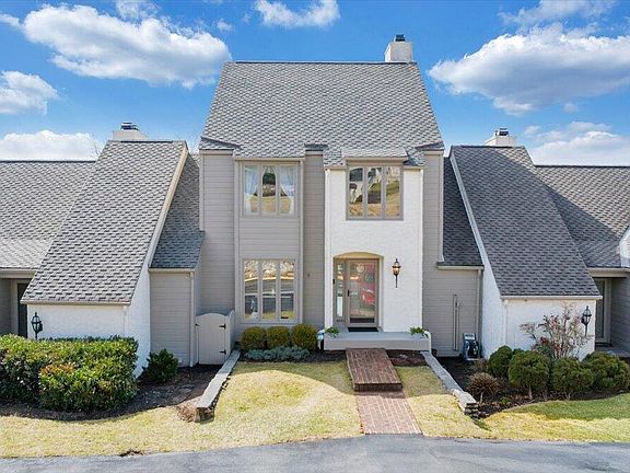 2nd image of 4910 Hunting Hills Cir