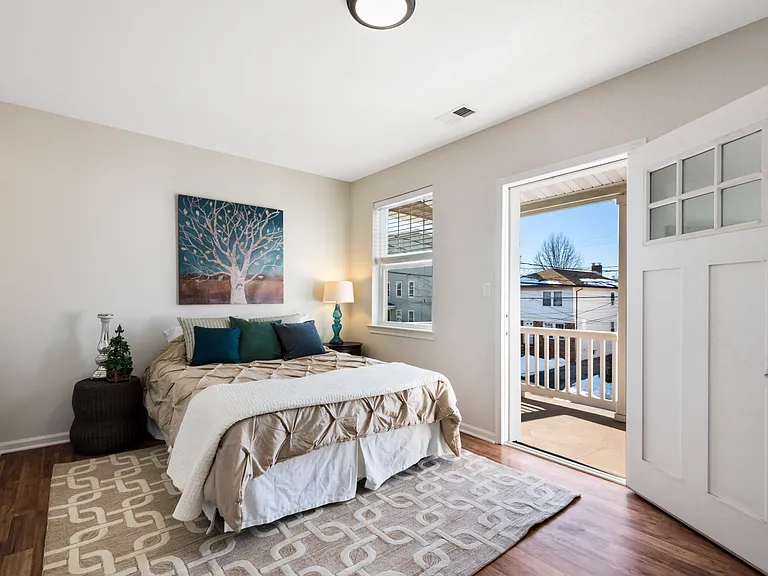 25 Aubrey St #2 — Photo 10