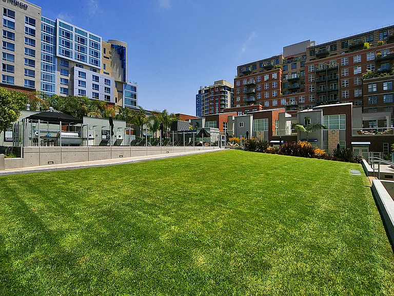800 The Mark Ln #310 — Photo 36