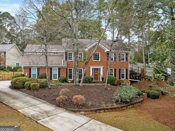 2237 Chadds Creek Dr, Marietta, GA 30062