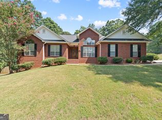 516 Llewellyn Ct, Jenkinsburg, GA 30234