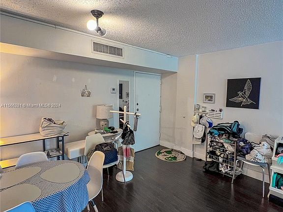 5th image of 2715 Tigertail Ave APT 204