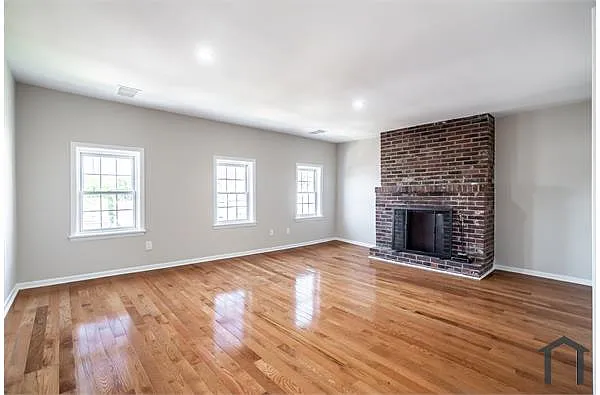 Building Photo - 407 S 12th St #4