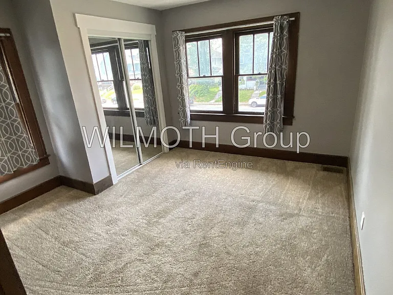 3047 N College Ave — Photo 17