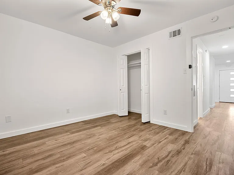 6409 Burns St #106 — Photo 12