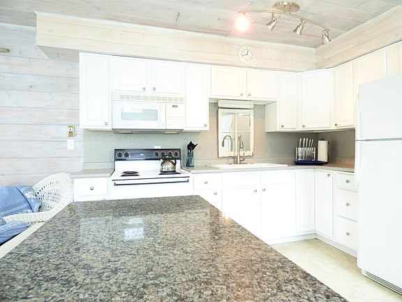 4th image of 5340 Notre Dame Ave APT 77