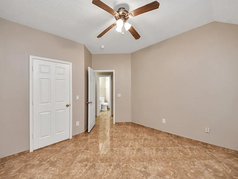 3003 Silver Spur Dr — Photo 35