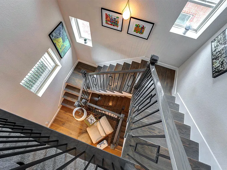 11005 Upland Forest Dr — Photo 32