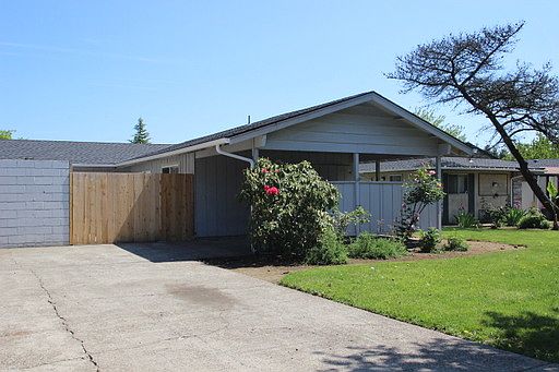 1st image of 317 SE 118th Ave