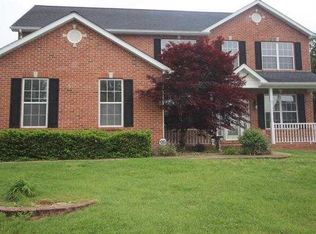 2905 Edgelake Ct, Swansea, IL 62226
