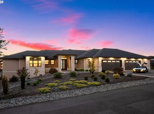 14779 S Whispering Pines Ln, Oregon City, OR