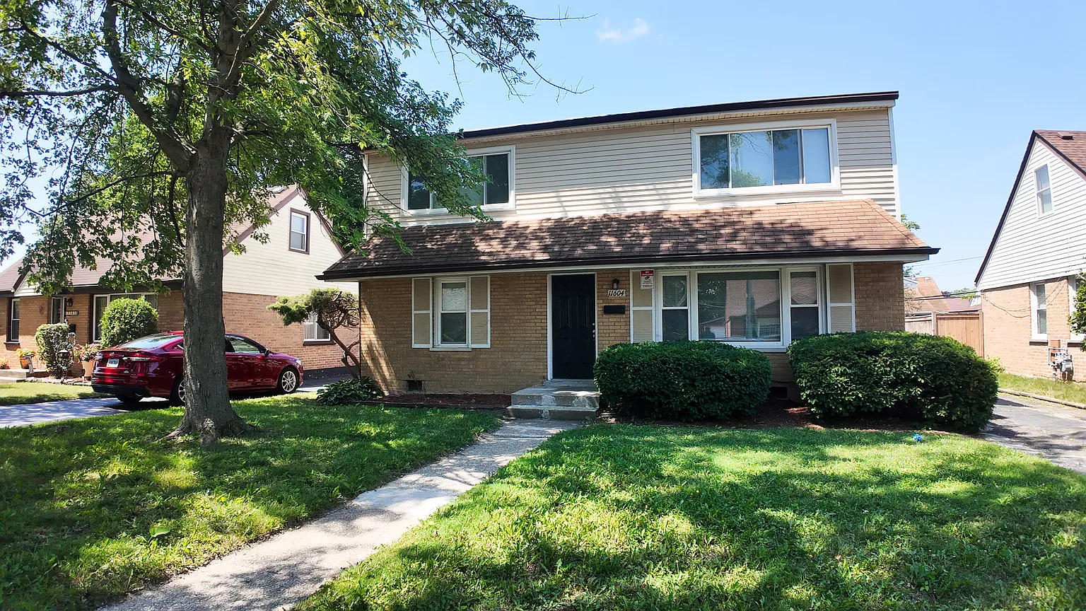 11604 S Kenneth Ave photo 1