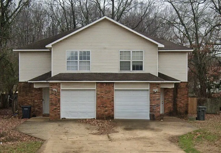1305 Loberg Ln #B — Photo 1