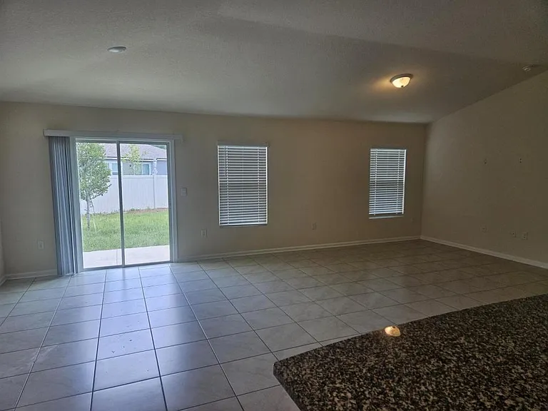 75020 Trestle Ct — Photo 5