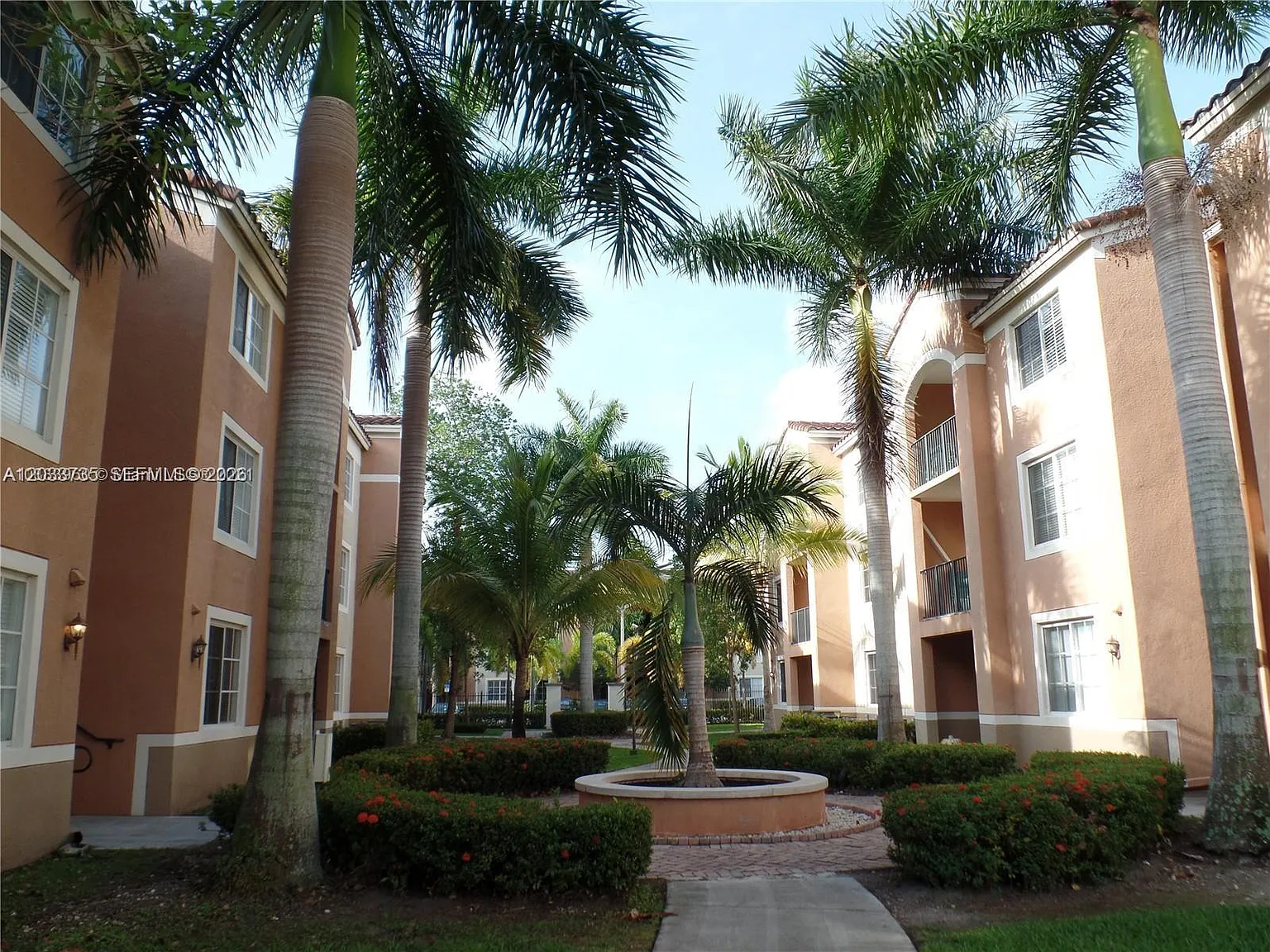Gables Court Condo — Photo 3
