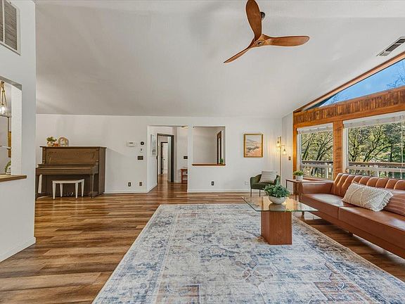 5th image of 16243 Behr Mountain Rd