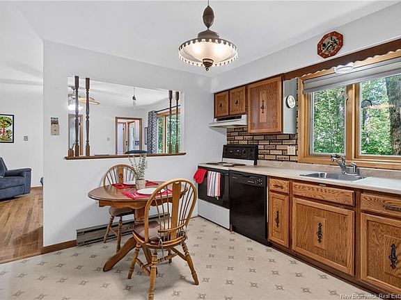 5th image of 27 Snowdon Ct