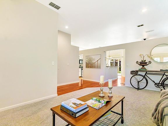 5th image of 1416 Hurlston Way