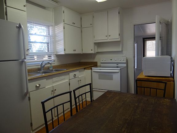 4th image of 1504 N Curtiss Cir
