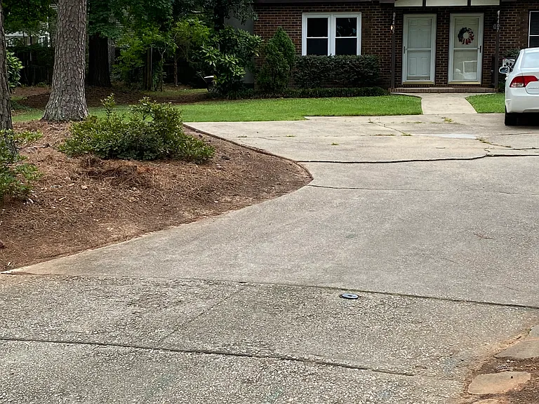 Lot Features
Sewer utilities (city), water utilities (city).