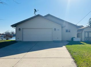 2230 Wiggen Ln, White Lake, MI