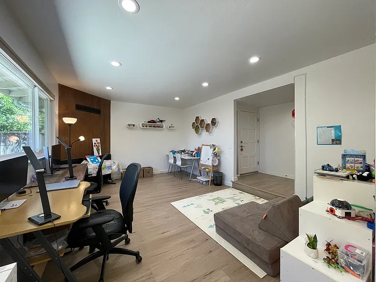3373 Payne Ave #3 — Photo 9