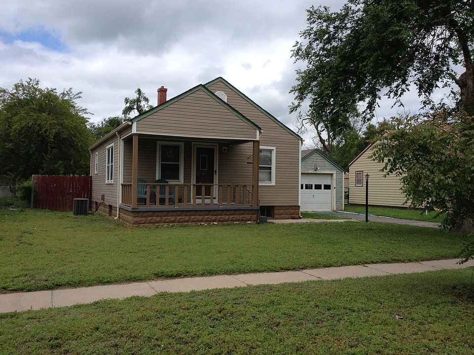2nd image of 714 W 11th Ave