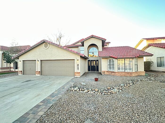 1st image of 946 N 59th St