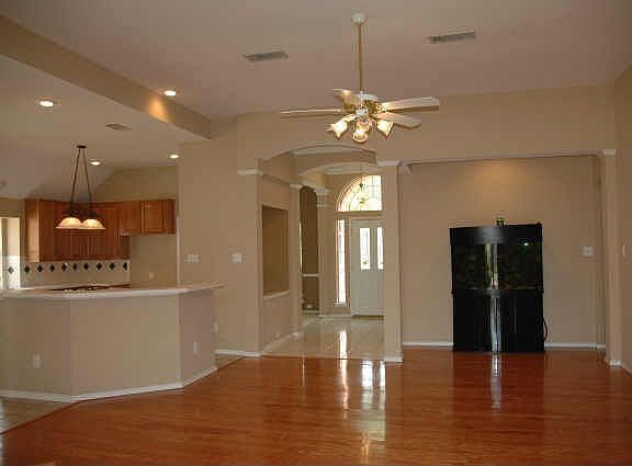 1434 Comanche great room