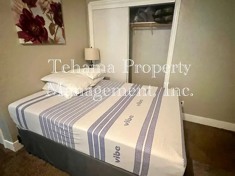 1051 Washington St — Photo 6