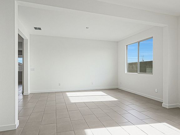 3rd image of 5111 N 183rd Dr