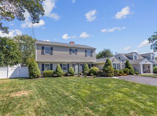 19 Assisi Way, Norwalk, CT 06851