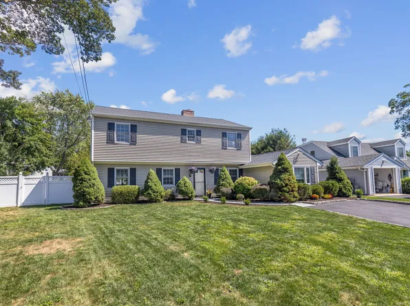 19 Assisi Way, Norwalk, CT 06851