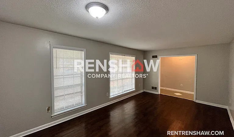 3278 Fox Chase Dr — Photo 3