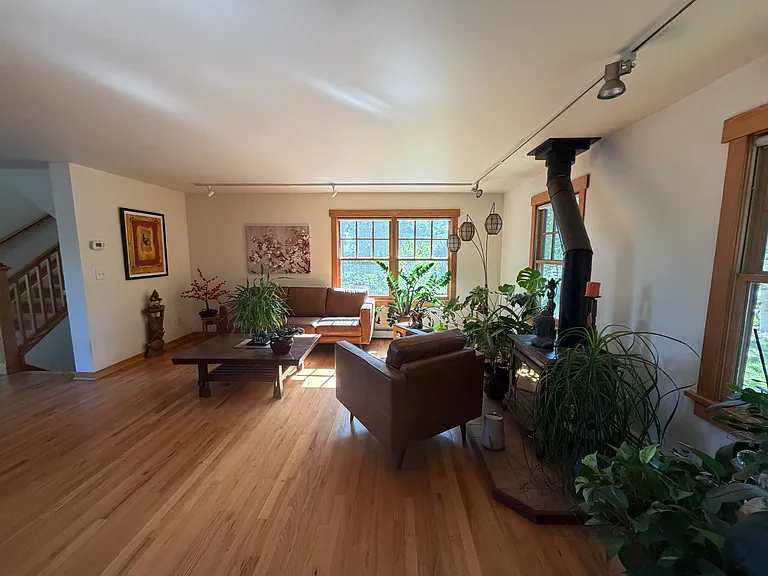 651 College Ave — Photo 12