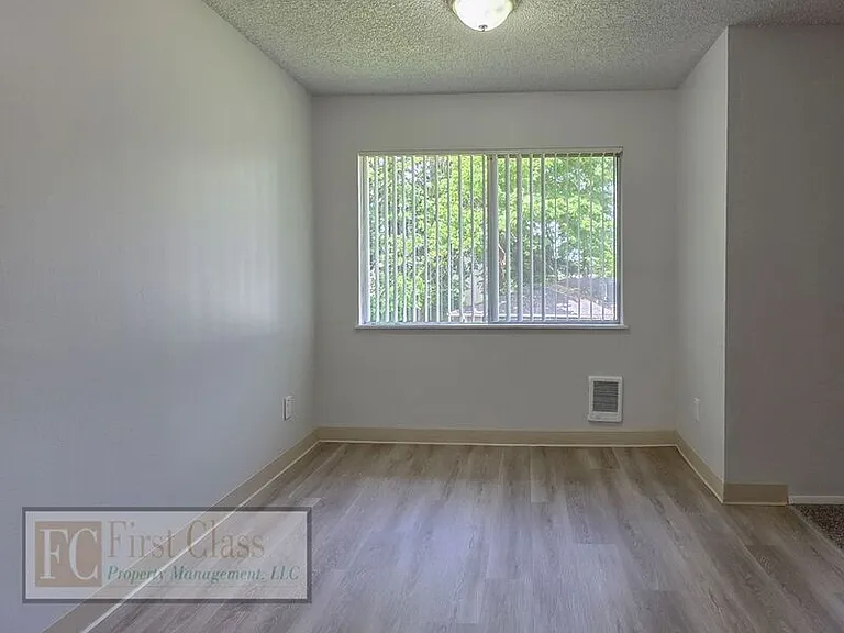 1348 NE 186th Ave — Photo 9