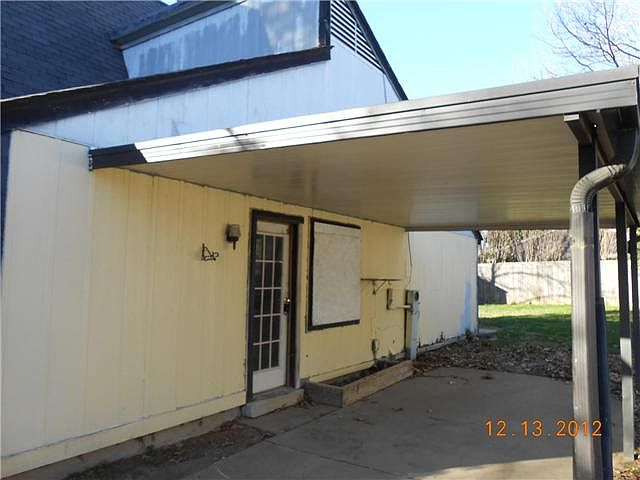2nd image of 6042 Tall Willow Dr