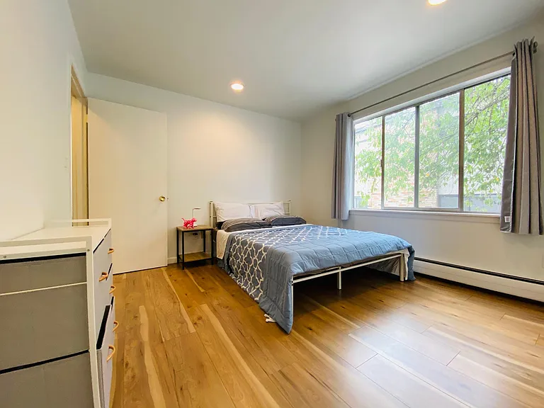 523 E Denny Way #10 — Photo 15
