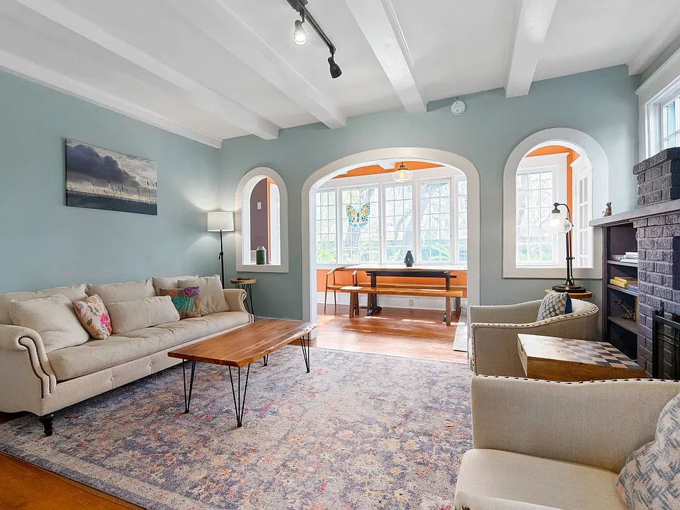 8 Park Ave #ID1281965P