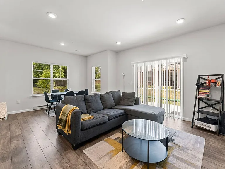 230 Honey Ln — Photo 10
