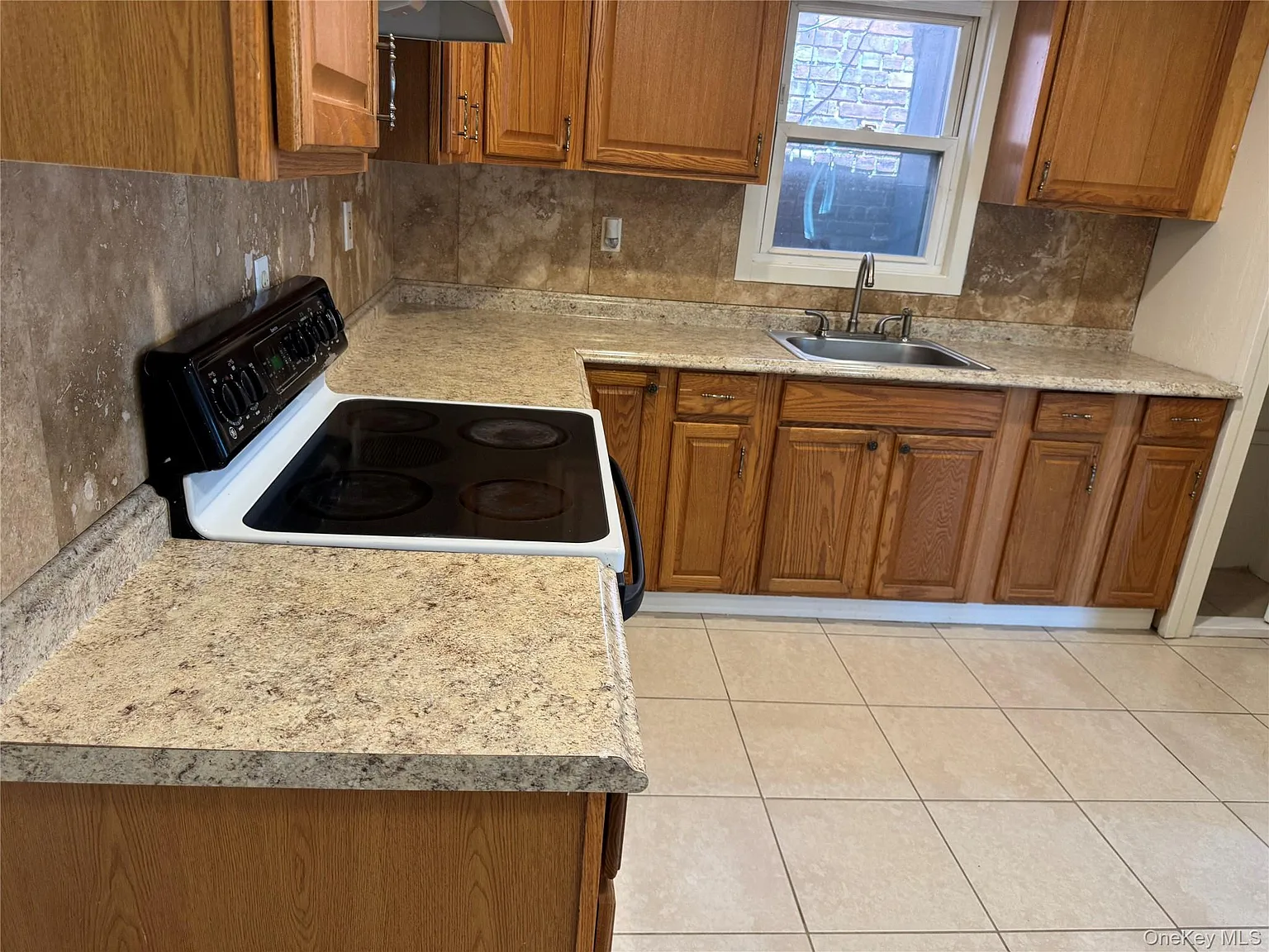 1 bed, 1.0 bath, 750 sqft, $2,000 — Photo 2