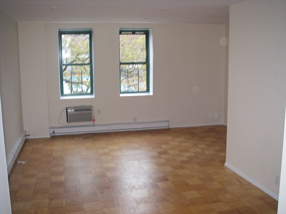 1st image of 555 E 78th St